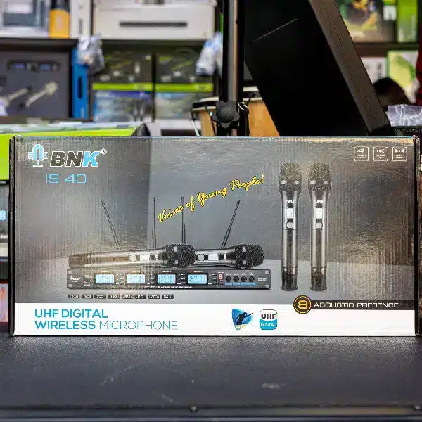 BNK IS 40 UHF Digital Wireless Microphone