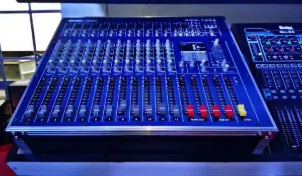 Audio powered Mixer With Case