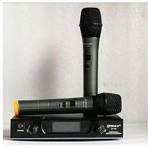 Max 767 wireless microphone