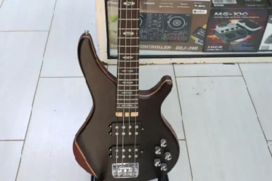 Ibanez Active 4 Strings Bass Guitar