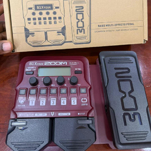 Zoom B1X Four Bass Multi-Effects Processor with Expression Pedal
